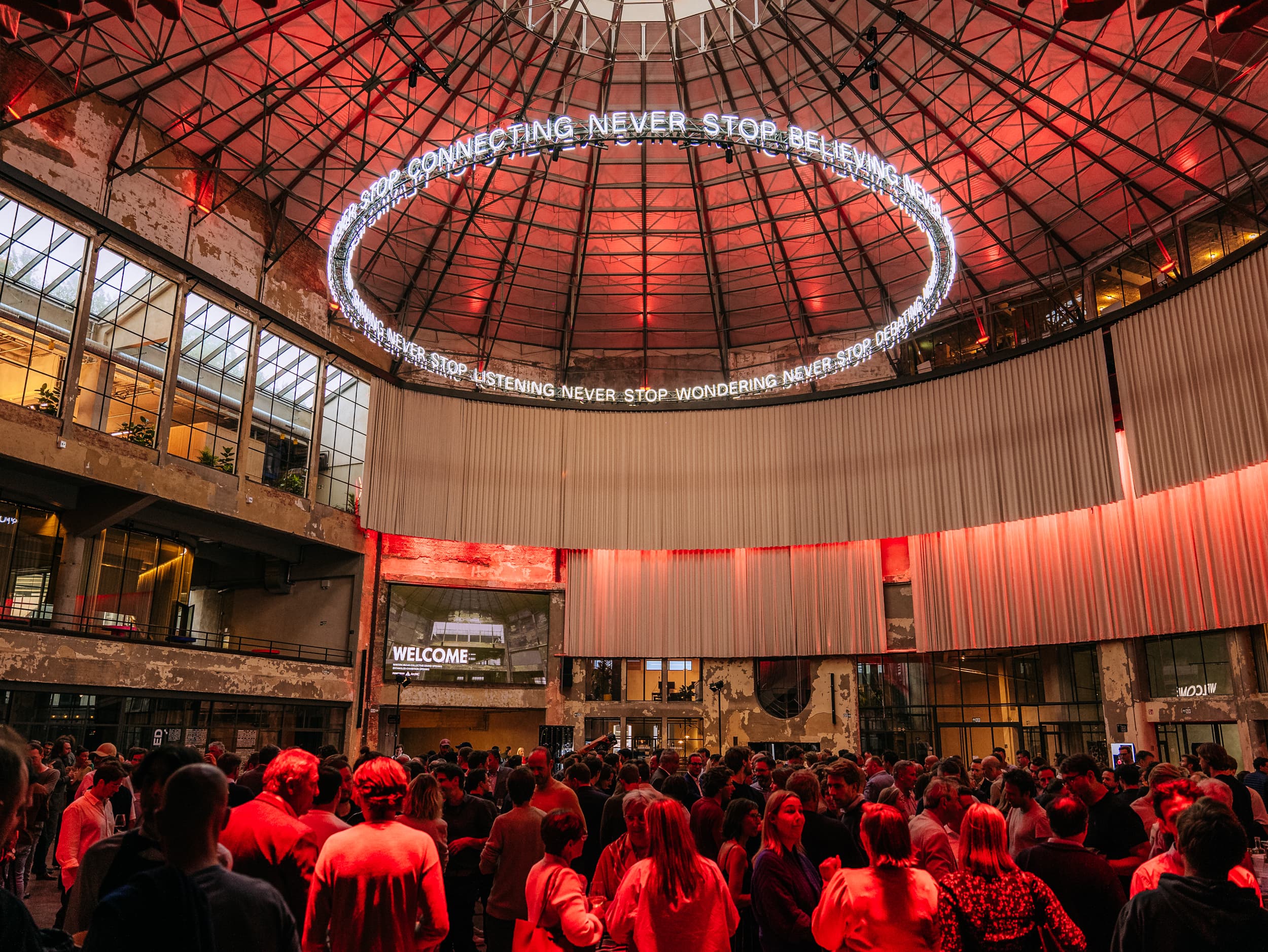 Collective opening entangled